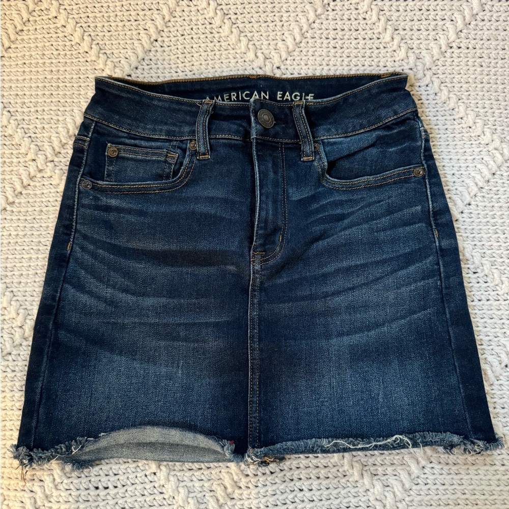 American Eagle mid-waisted jean skirt; size 2